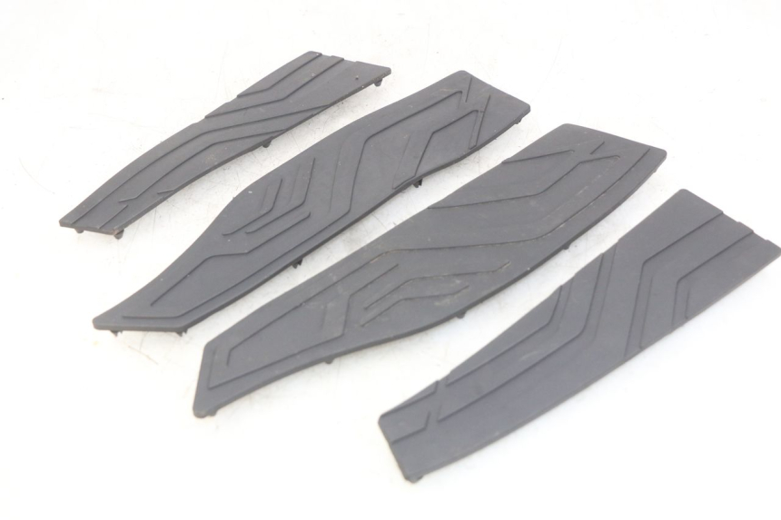photo de FOOTBOARD MAT KYMCO DOWNTOWN ABS 125 (2015 - 2017)
