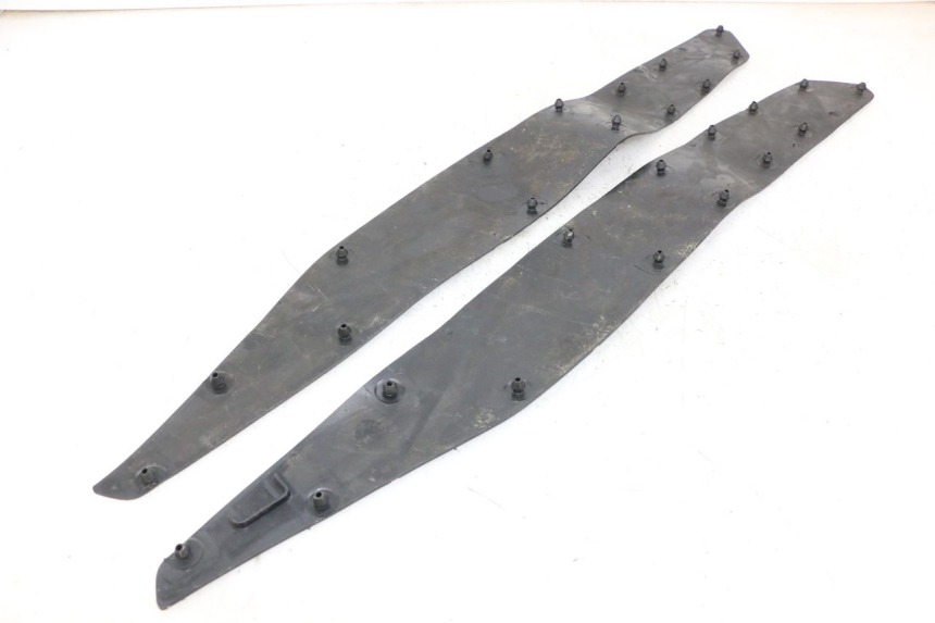 photo de FLOOR PANEL RUBBER HONDA FORZA ABS 300 (2013 - 2019)