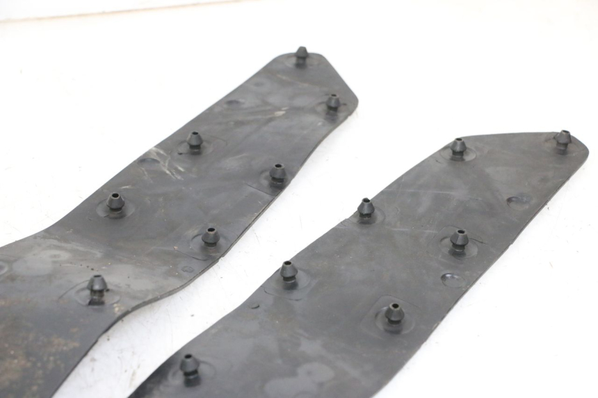 photo de FLOOR PANEL RUBBER HONDA FORZA ABS 300 (2013 - 2019)