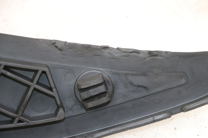 photo de FLOOR PANEL RUBBER GILERA NEXUS 300 (2008 - 2013)