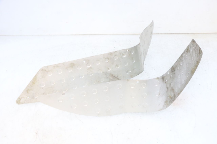 photo de FLOOR PANEL RUBBER JM MOTORS GTS 125 (2015 - 2019) - Zoom on usage condition