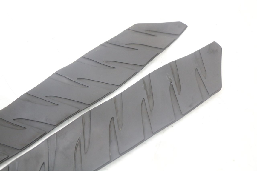 photo de FLOOR PANEL RUBBER HONDA FJS SILVERWING SILVER WING 600 (2001 - 2010)