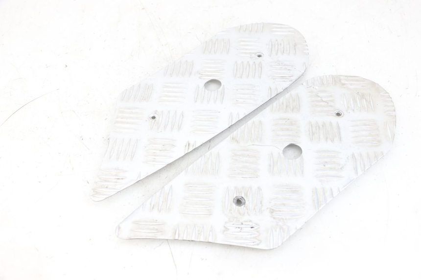 photo de FOOTBOARD MAT PEUGEOT KISBEE 4T 50 (2018 - 2022) - Main view