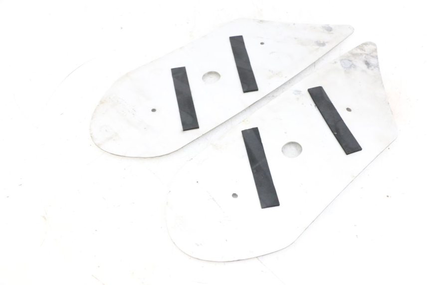 photo de FOOTBOARD MAT PEUGEOT KISBEE 4T 50 (2018 - 2022) - Alternative perspective