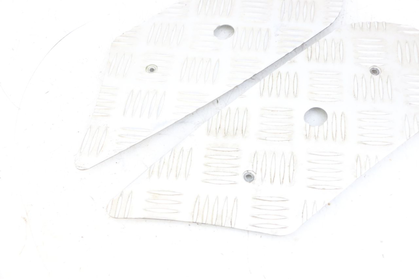 photo de FOOTBOARD MAT PEUGEOT KISBEE 4T 50 (2018 - 2022) - Technical close-up