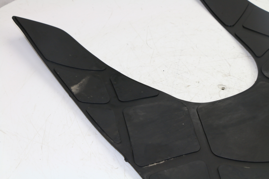 photo de FLOOR PANEL RUBBER KYMCO GRAND DINK 125 (2002 - 2007)
