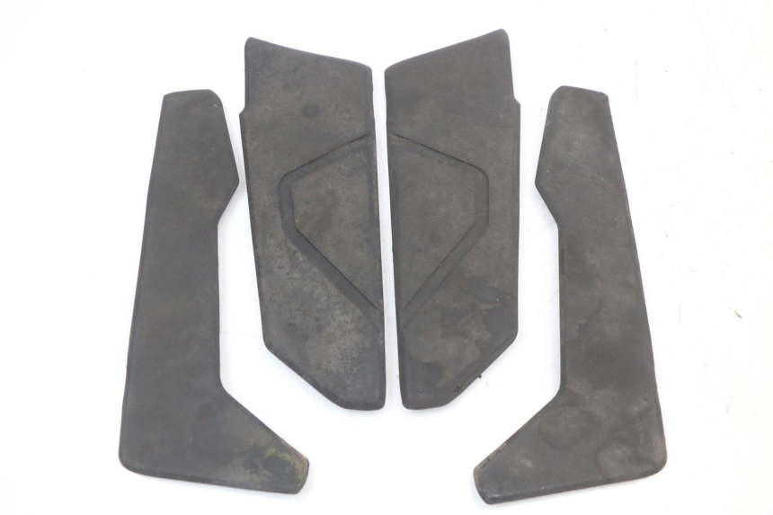 photo de FLOOR PANEL RUBBER LONGJIA EASY MAX 125 (2020 - 2024)