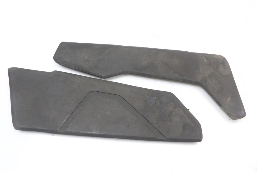 photo de FLOOR PANEL RUBBER LONGJIA EASY MAX 125 (2020 - 2024)