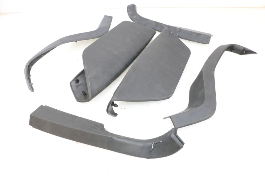 photo de FLOOR PANEL RUBBER YAMAHA NEO'S CORE 1 (2022 - 2026) - Component detail