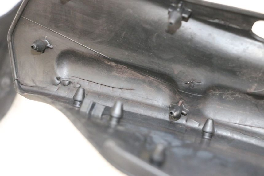 photo de FLOOR PANEL RUBBER YAMAHA NEO'S CORE 1 (2022 - 2026) - Fixing points details