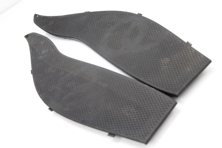 photo de FOOTBOARD MAT GILERA NEXUS 125 (2009 - 2013)