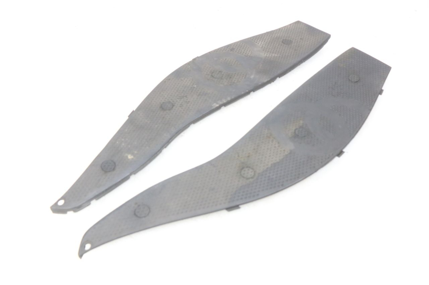photo de FOOTBOARD MAT GILERA NEXUS 125 (2009 - 2013)