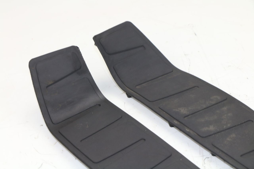 photo de FOOTBOARD MAT PIAGGIO MP3 125 (2006 - 2014)