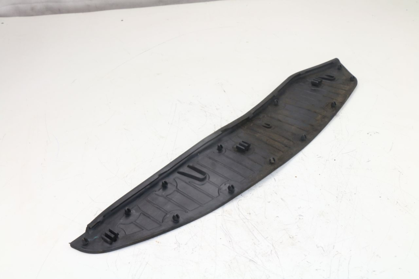 photo de FLOOR PANEL RUBBER PIAGGIO X10 500 (2012 - 2018)