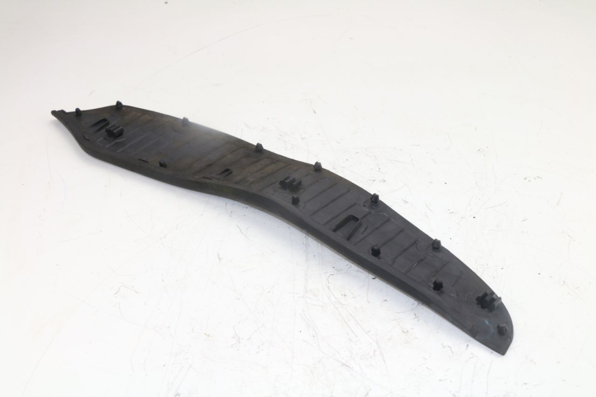 photo de FLOOR PANEL RUBBER PIAGGIO X10 500 (2012 - 2018)