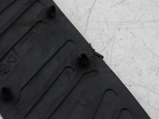photo de FLOOR PANEL RUBBER PIAGGIO X8 125 (2004 - 2007)