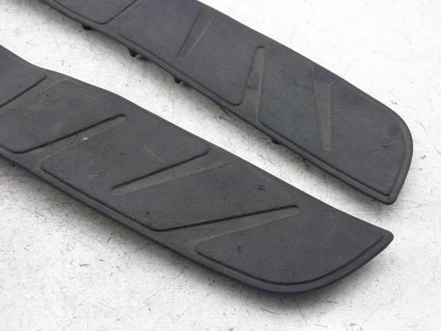 photo de FLOOR PANEL RUBBER PIAGGIO X8 125 (2004 - 2007)