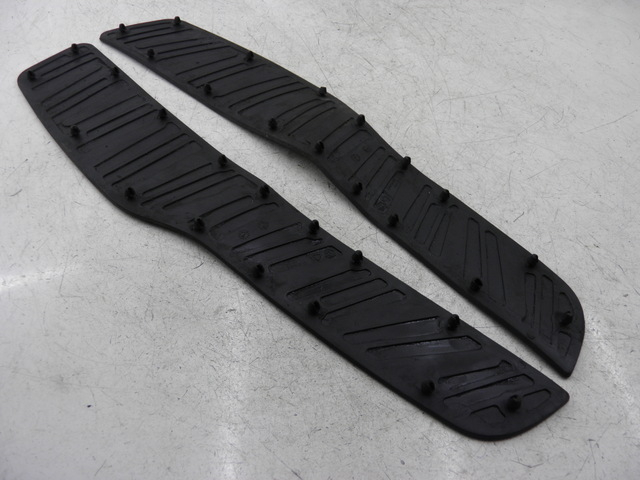 photo de FLOOR PANEL RUBBER PIAGGIO X8 125 (2004 - 2007)