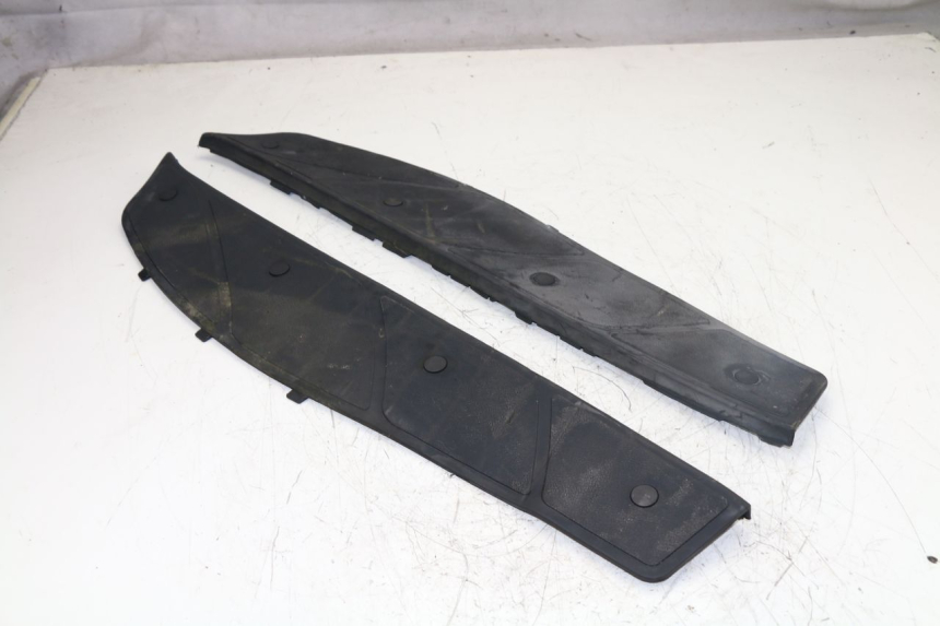 photo de FLOOR PANEL RUBBER PIAGGIO X9 125 (2000 - 2003)