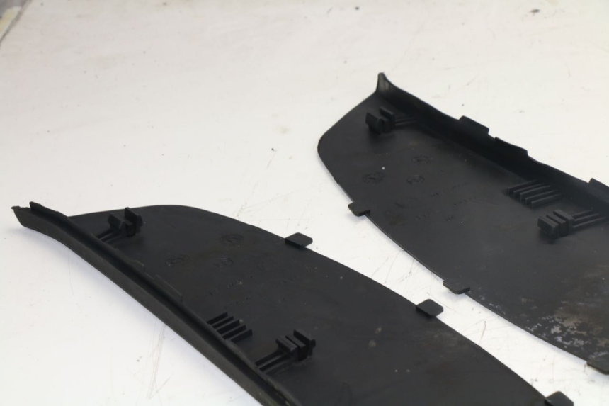 photo de FLOOR PANEL RUBBER PIAGGIO X9 125 (2000 - 2003)