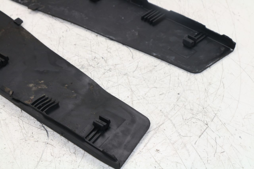 photo de FLOOR PANEL RUBBER PIAGGIO X9 125 (2000 - 2003)