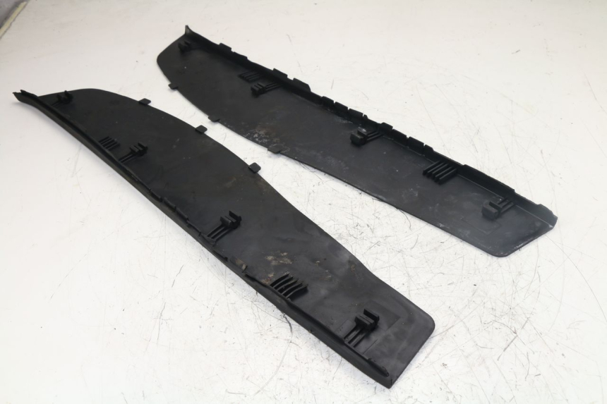 photo de FLOOR PANEL RUBBER PIAGGIO X9 125 (2000 - 2003)