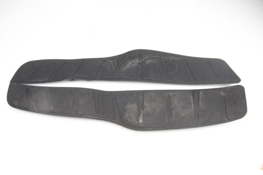photo de FLOOR PANEL RUBBER PIAGGIO XEVO - X EVO 125 (2007 - 2016)
