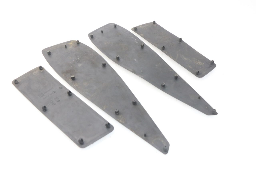 photo de FLOOR PANEL RUBBER PEUGEOT SATELIS 300 (2012 - 2015)