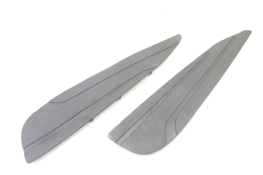 photo de FOOTBOARD MAT YAMAHA X-MAX XMAX 125 (2010 - 2014)
