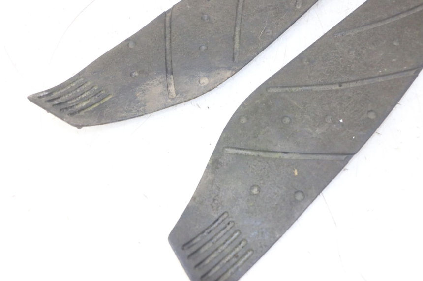 photo de FOOTBOARD MAT YAMAHA X-MAX XMAX 250 (2006 - 2009)