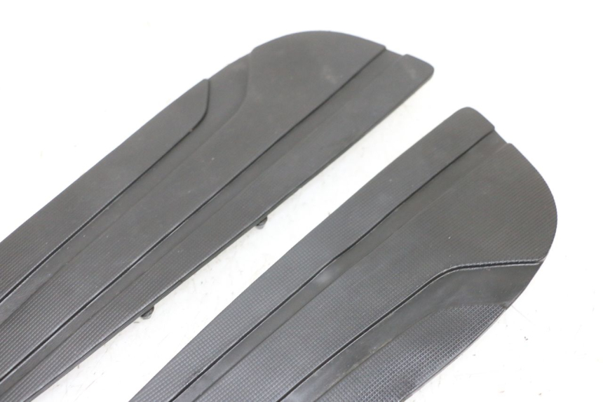 photo de FOOTBOARD MAT YAMAHA X-MAX XMAX 125 (2010 - 2013) - Checked used part