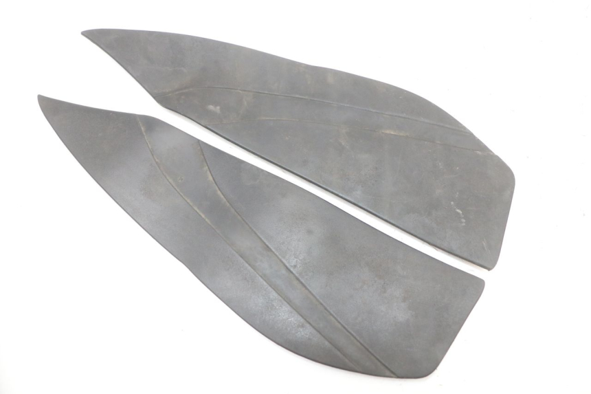 photo de FOOTBOARD MAT YAMAHA XMAX X-MAX ABS 125 (2017 - 2020)