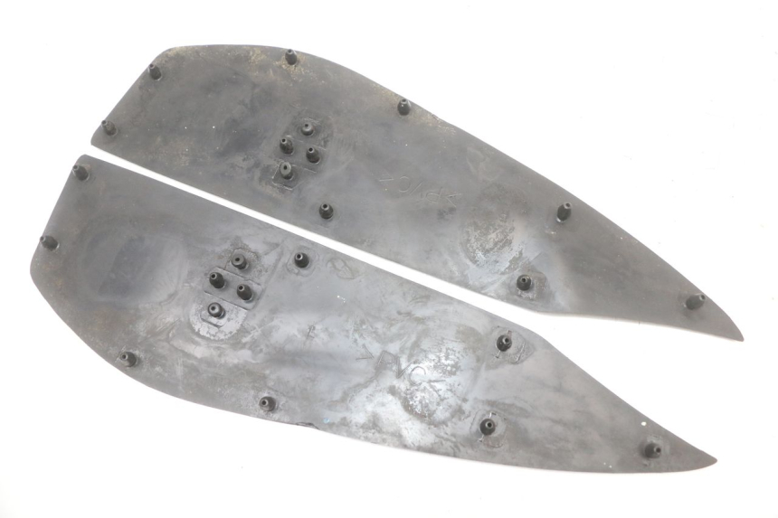 photo de FOOTBOARD MAT YAMAHA XMAX X-MAX ABS 125 (2017 - 2020)