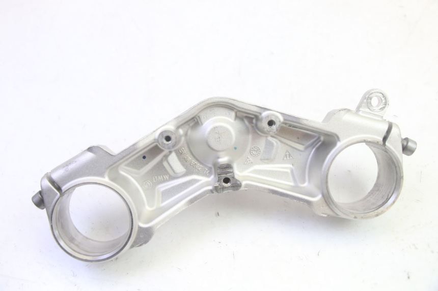 photo de BOTTOM FORK YOKE BMW R GS 1250 (2021 - 2024) - Zoom on usage condition