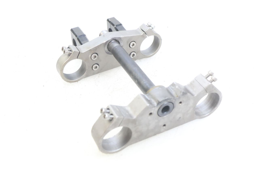photo de FORK HEAD YCF PILOT 125