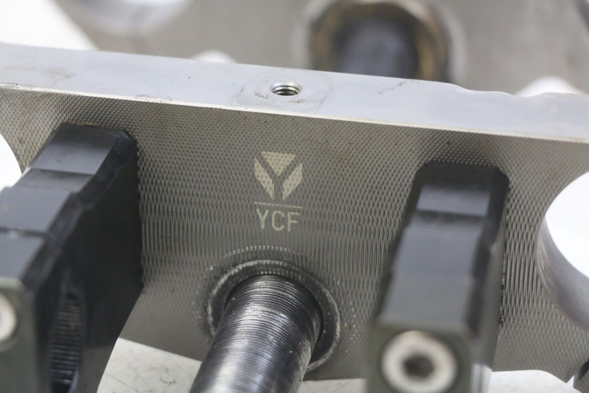 photo de FORK HEAD YCF PILOT 125
