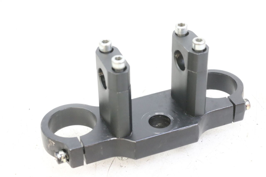 photo de UPPER FORK YOKE APOLLO RFZ 125