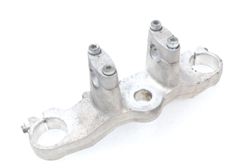 photo de UPPER TRIPLE CLAMP SUZUKI BURGMAN 650 (2002 - 2004)