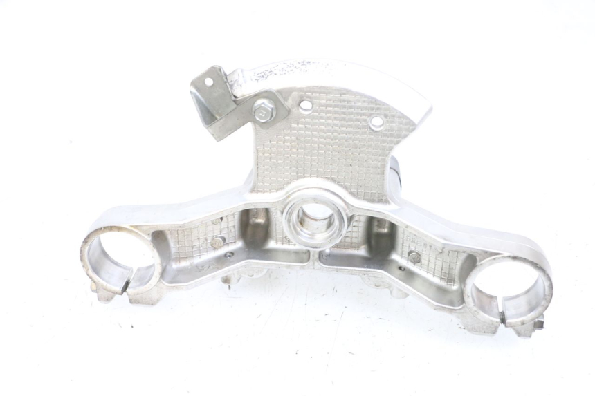 photo de UPPER FORK YOKE SUZUKI BURGMAN 650 (2013 - 2020)