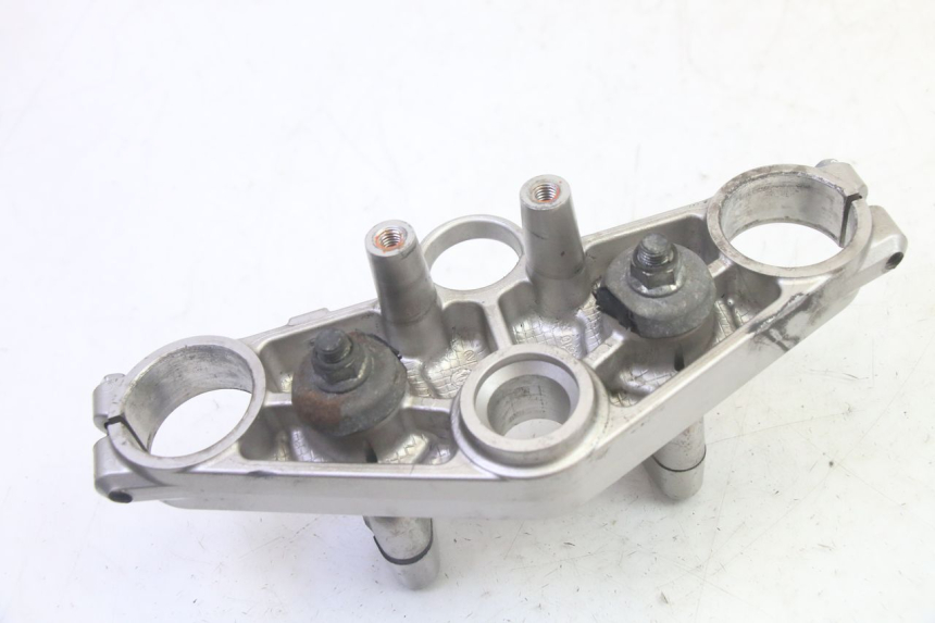 photo de UPPER FORK YOKE SUZUKI DL V STROM 1000 (2002 - 2007) - Fixing points details