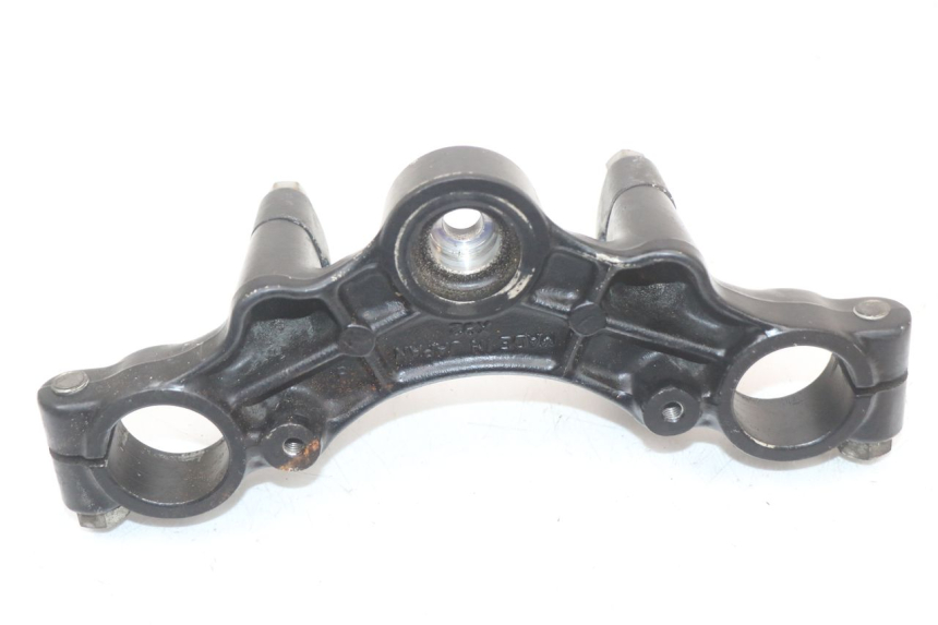 photo de UPPER FORK YOKE SUZUKI GN 125 (1997 - 2000)
