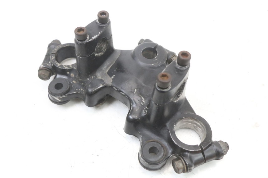 photo de UPPER FORK YOKE SUZUKI GSX E 250 (1982 - 1983)