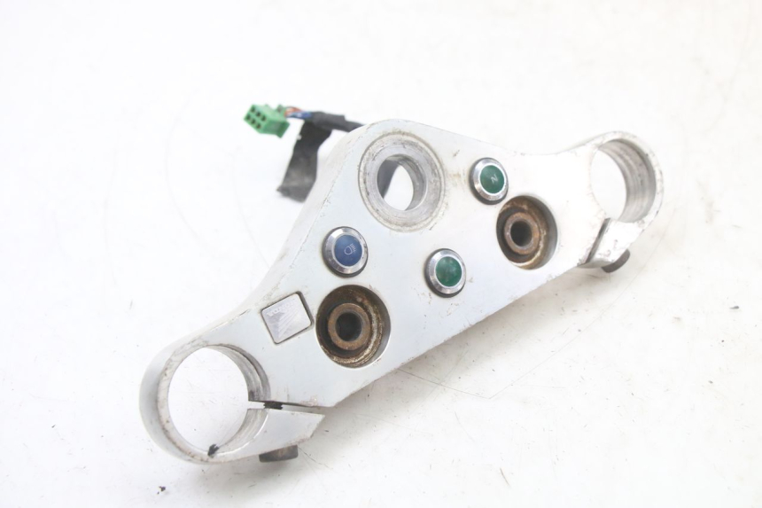 photo de UPPER FORK YOKE HONDA VT C2 SHADOW 750 (1997 - 2001)