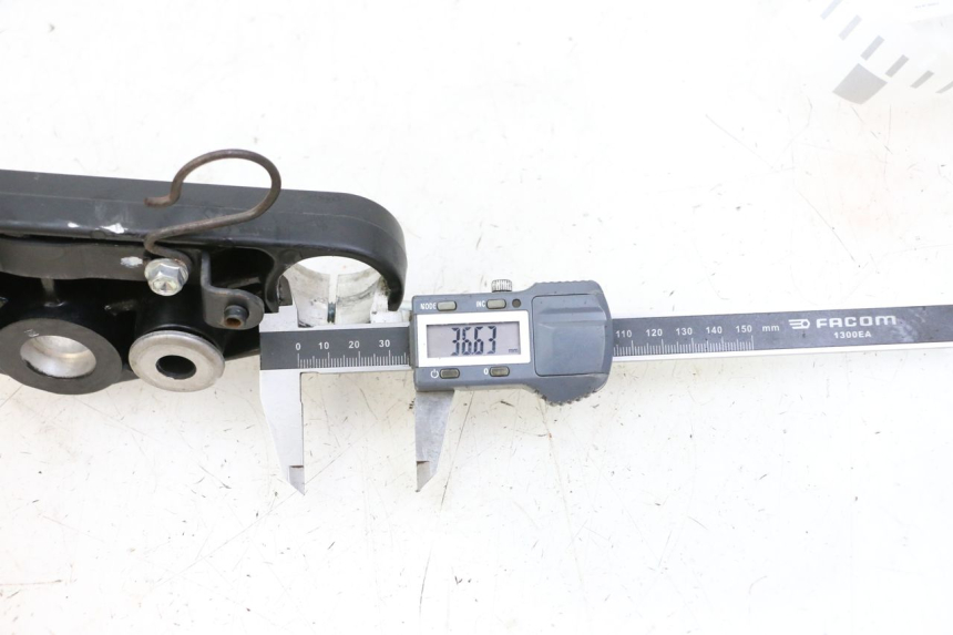 photo de UPPER FORK YOKE KEEWAY K-LIGHT KLIGHT 125 (2018 - 2025) - Technical close-up