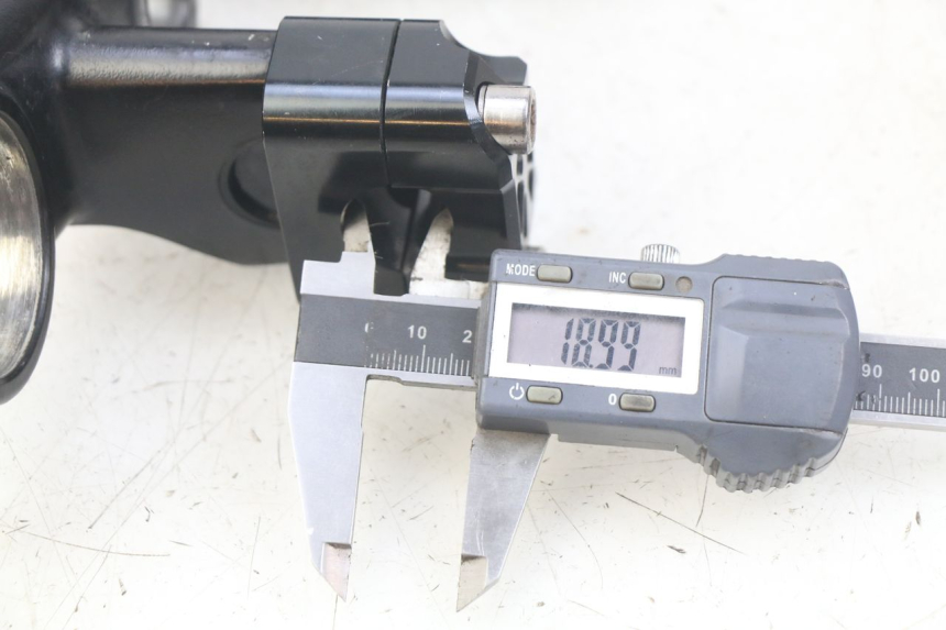 photo de UPPER TRIPLE CLAMP KAWASAKI KX 85 (2001 - 2013)