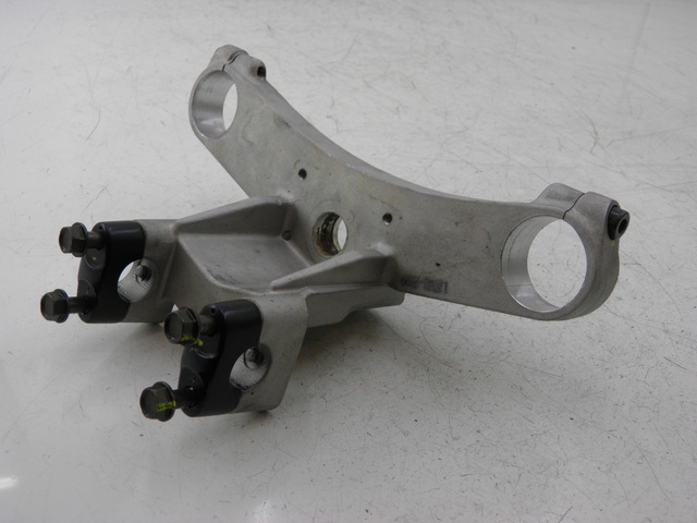 photo de UPPER FORK YOKE KYMCO XCITING RI ABS 500 (2010) - Main view