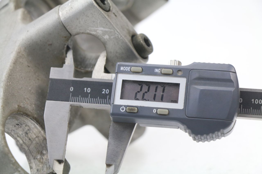 photo de UPPER FORK YOKE YAMAHA XJN XJ N DIVERSION 600 (1994 - 1997)