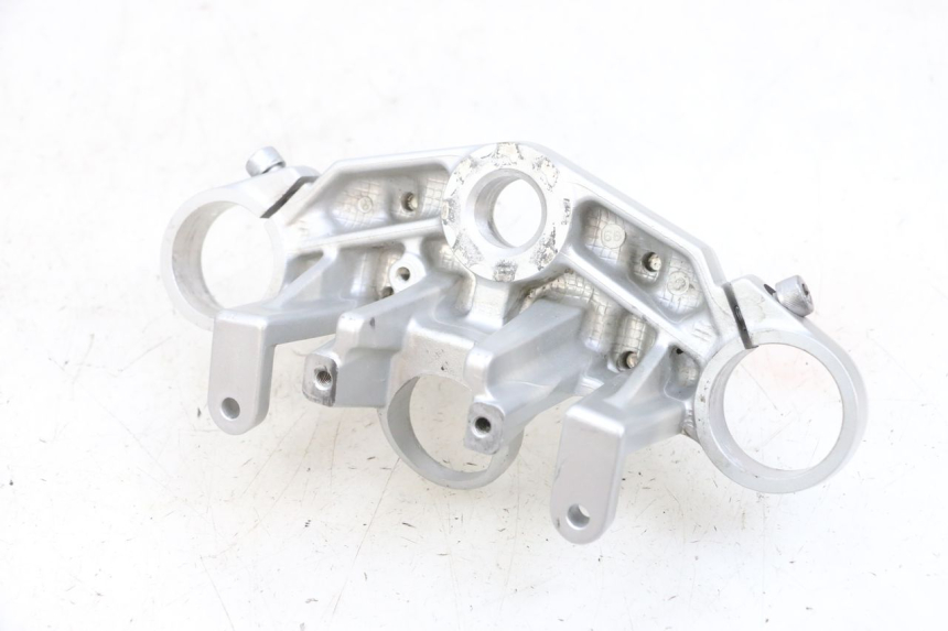 photo de UPPER FORK YOKE KAWASAKI ZR 7 750 (1999 - 2001) - Alternative perspective