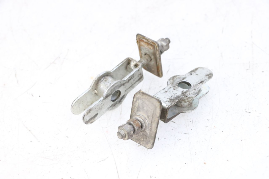 photo de CHAIN ADJUSTER MAG POWER BOMBERS 4T 50 (2016 - 2026) - Zoom on usage condition