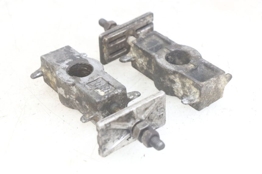 photo de CHAIN TENSIONER HONDA CBR F SC25 1000 (1989 - 1992)